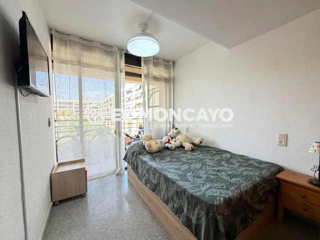 Fantástico apartamento de tres dormitorios a tan solo 300m de las playas de Guardamar del Segura, Alicante — 14