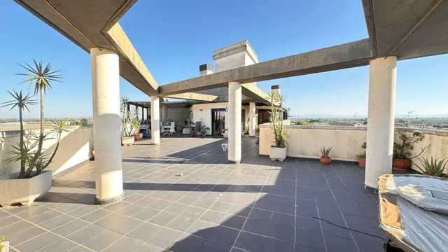 ÁTICO EXCLUSIVO EN VENTA EN BENIFAIÓ – 337 m2 Y TERRAZA DE M - foto 2