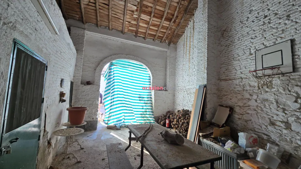 CASA CON TEJADO NUEVO EN VENTA