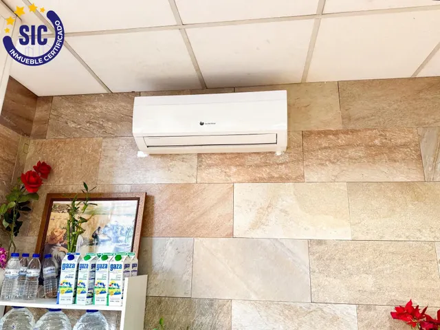 LOCAL COMERCIAL EN LA ZONA NOU MOLES — 9