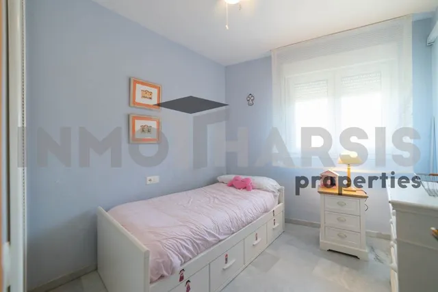 SE VEDE PISO EN PUERTO ALMERIA — 40