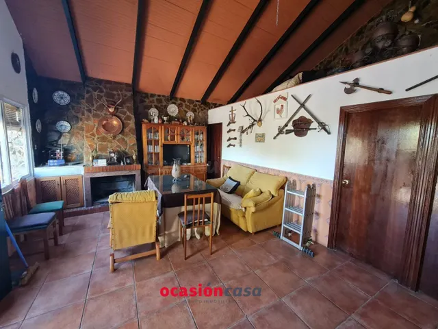 PARCELA RÚSTICA CON CASA LEGALIZADA A LA VENTA - foto 2