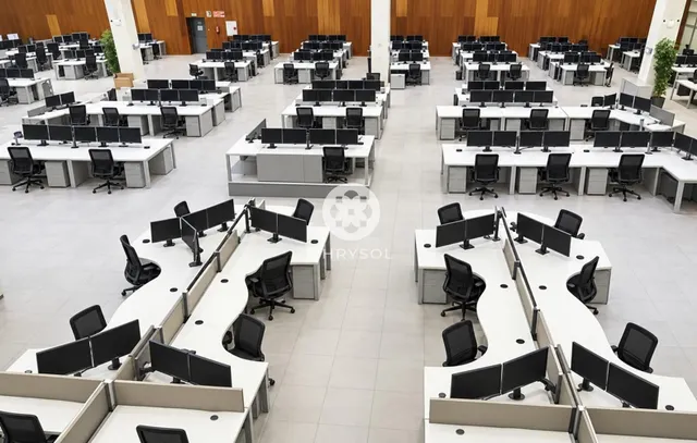 Exclusiva nave industrial tipo c con edificio corporativo junto a zona franca y fira de Barcelona. — 17