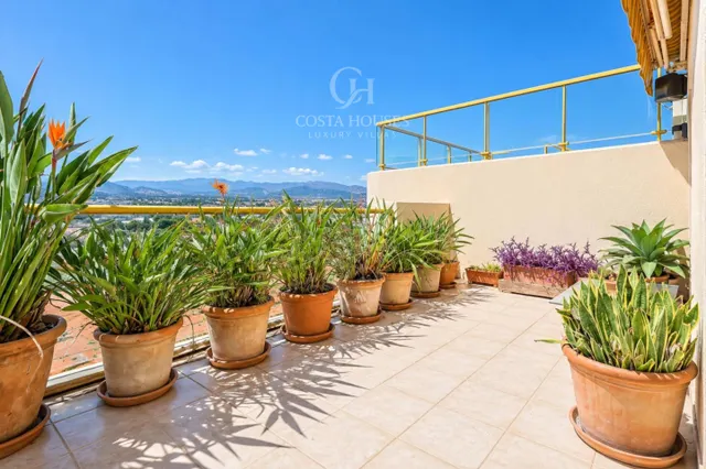 Ático altum · piscina privada y vistas al montgó y al castillo de Dénia — 32