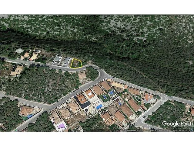 Terreno en Canyelles en esquina,  soleado y con vistas panorámicas. — 6