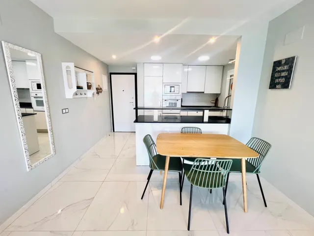 Apartamento en 1ª línea de playa Arenales del Sol. — 13