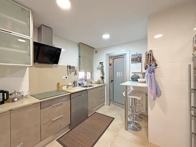 Fantástico Piso en Venta Junto al Parc de Can Gambús — 7