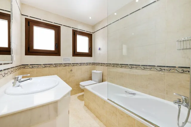 Chalet 5 habitaciones 337m² en venta - Costa Del Sol — 13
