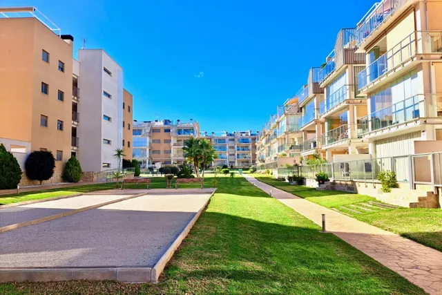 MODERNO Y LUMINOSO · Apartamento en Villamartín, Orihuela Co - foto 2