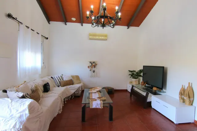 Casa de campo con piscina salada y vistas abiertas en Coín — 7