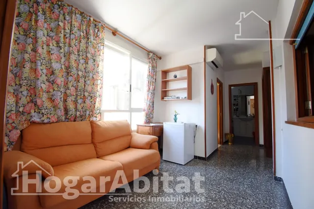 Amplio, luminoso y exterior con terraza, cerca del mar — 10