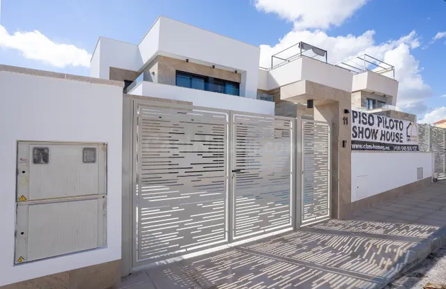 LUJOSAS VILLAS "EL GALÁN" - ZONA VILLAMARTÍN - - foto 3