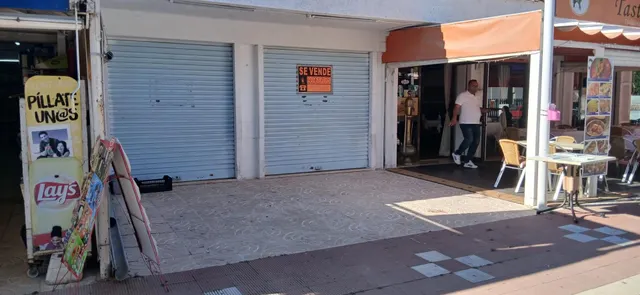 Local Comercial apto para diversos usos en misma ¡Avenida Diputació, Vilafortuny! — 2