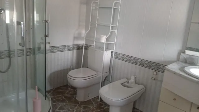Se vende casa con bajo comercial — 17