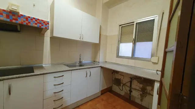 Casa de pueblo tradicional de 250 m2 en Canet centro: 3 alturas diáfanas para proyecto de rehabilitación a medida — 14