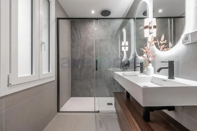 Exclusiva vivienda exterior en tercera planta — 21