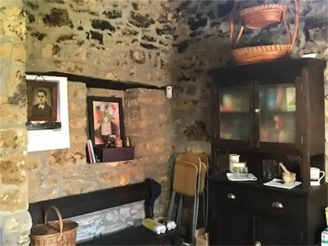 Encanto asturiano: casa con hórreo, cochera y finca edificable en Pando, Langreo — 17