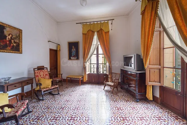 EDIFICIO SEÑORIAL EN VENTA EN EL CENTRO DE INCA - foto 4