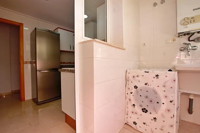 Espacioso apartamento de 3 dormitorios con vistas al mar en Jávea — 13
