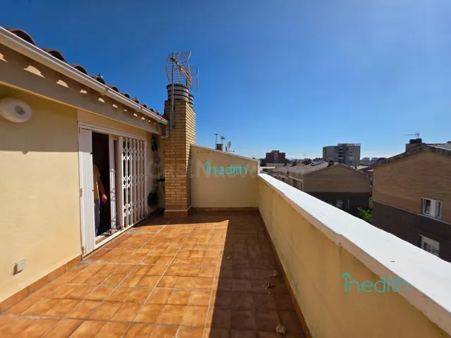 Casa adosada con Jardín con muchas posibilidades en Viladeca - foto 5