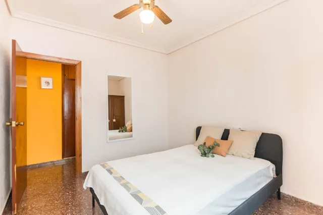 VIVIENDA CON GRAN PATIO PRIVADO FRENTE AL NUEVO HOTEL BARCELÓ 5★ — 29