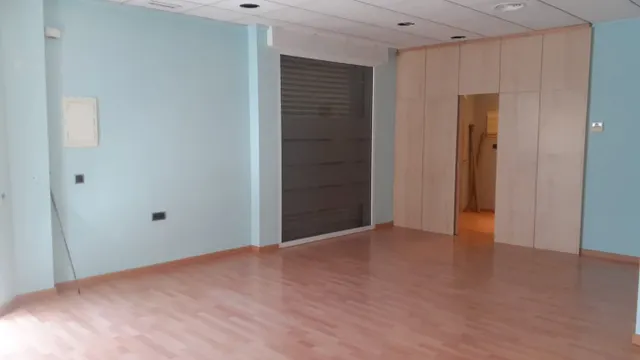 Se vende local comercial en Petrer — 4