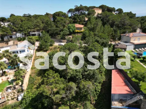 ¡Terreno en Venta en Lloret de Mar! Ideal para Construir tu Casa de Ensueño