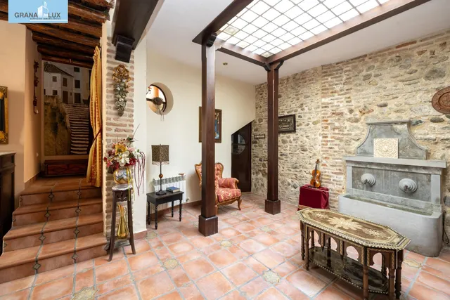 GRAN CASA EN ALBAICÍN BAJO. — 17