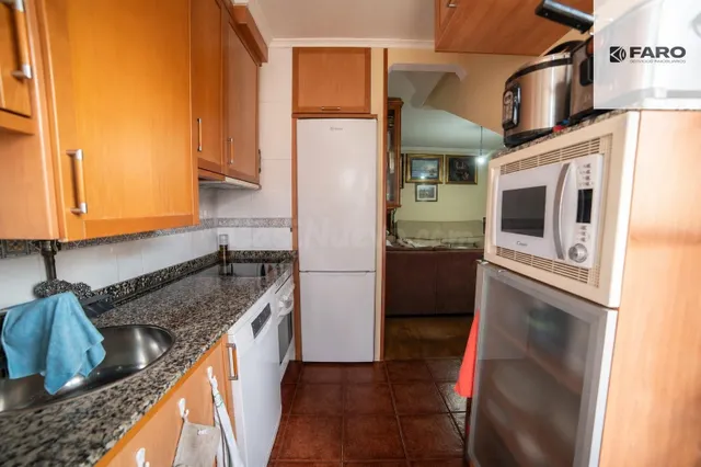 Ático de 2 habitaciones con garaje y trastero en el centro d - foto 4