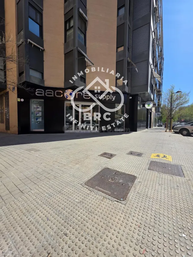 Local Comercial Esquinero en Benimaclet - foto 5