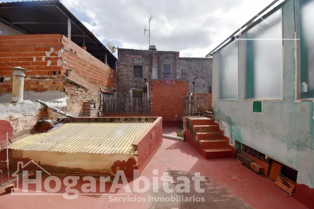 CASA MUY AMPLIA PARA REFORMAR, CON TERRAZA Y TRASTERO — 10