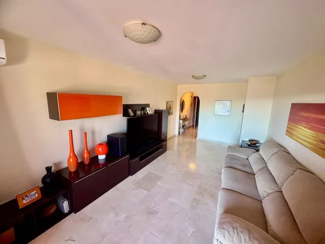 Apartamento 2 habitaciones 94m² en venta - Centro — 23