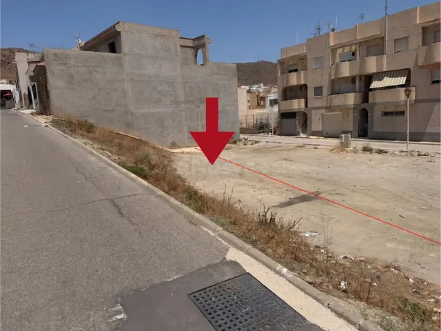 Oportunidad de Inversión en Carboneras: Terreno Urbano en Pl - foto 4