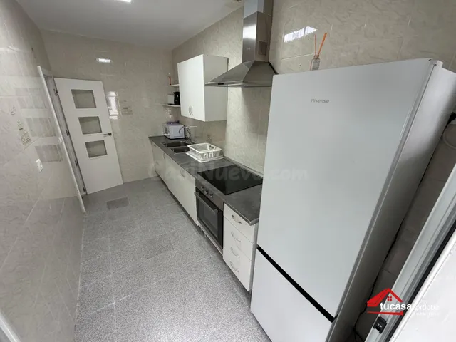 PISO EN ZONA ARCÁNGEL CON LICENCIA TURÍSTICA– COMODIDAD Y UB - foto 2