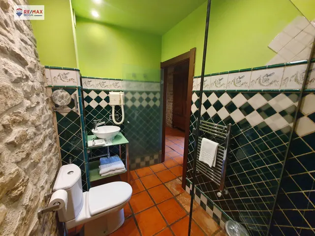 OPORTUNIDAD DE HOTEL EN UN ENTORNO DE ENSUEÑO — 22