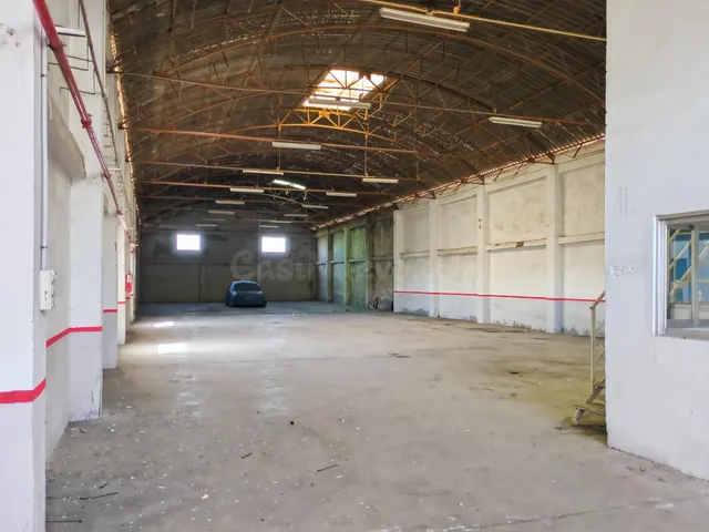 Amplia Nave Industrial en Puerto de Sagunto - Gran Oportunid