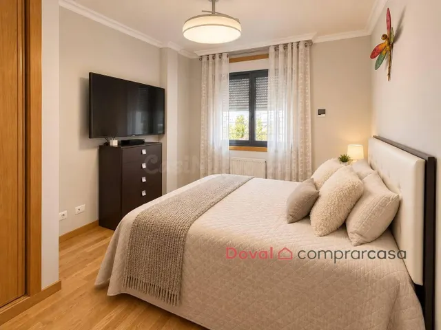 Amplio piso de 3 dormitorios en venta en O Porriño con garaj - foto 3