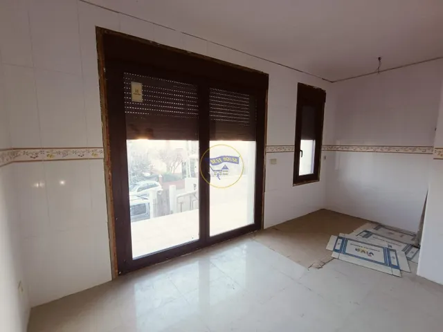 Adosado de nueva construcción de primeras calidades — 11