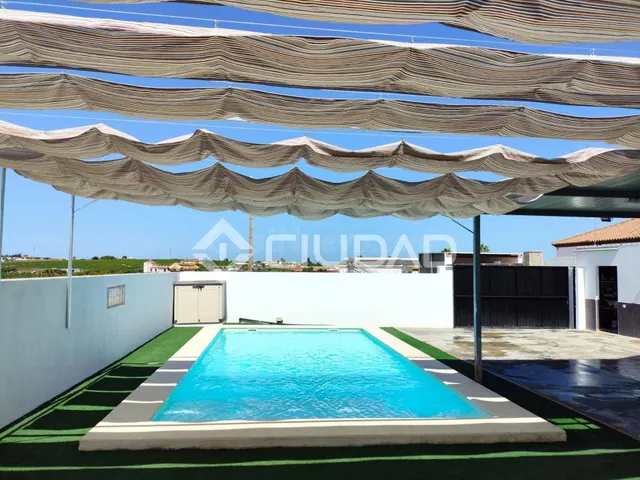 Parcela con construcción y piscina en Reventón Chico — 5