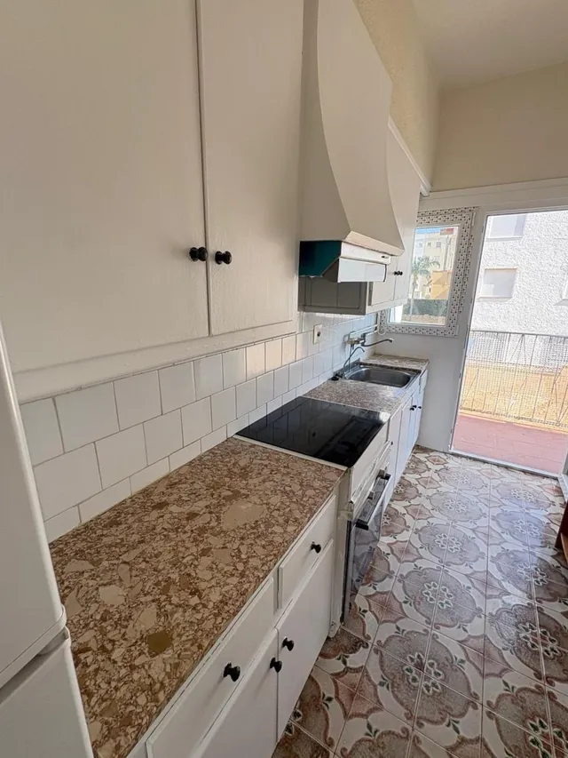 Acogedor apartamento en Santa Pola, Tamarit a solo 150 metros de la playa — 18