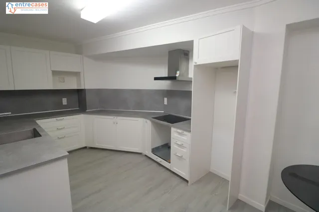Piso reformado con garaje en venta en Sagunto – barrio de santa ana. 3º piso sin ascensor. — 28