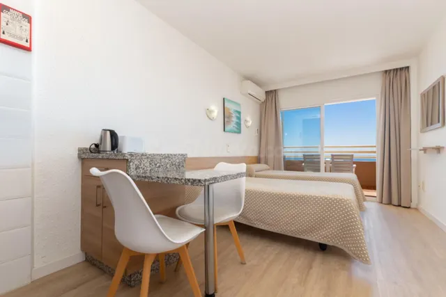 Estudio con licencia turística en primera línea de playa - foto 4