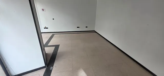 LOCAL COMERCIAL ACONDICIONADO DE 350 METROS EN PLENA — 20