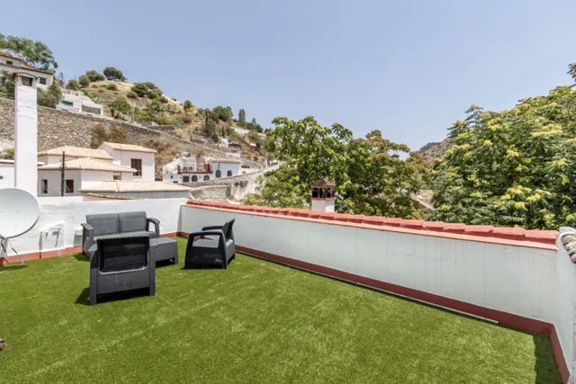 Casa reformada en el Camino del Sacromonte — 25