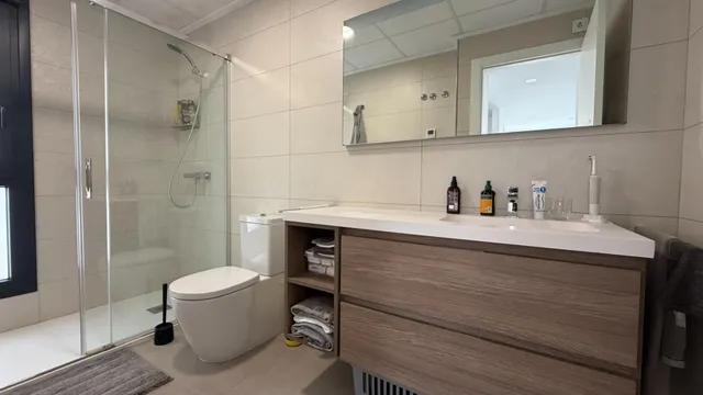 CHALET SEMINUEVO CON VISTAS AL MAR, PISCINA PRIVADA Y COCINA DE VERANO – LA TORRE DE LA HORADADA — 24