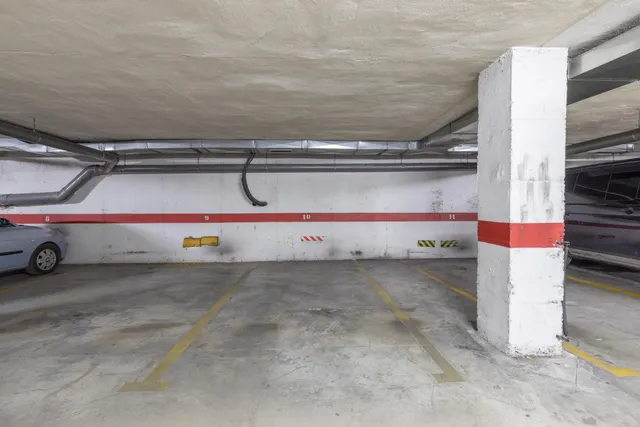 Amplia vivienda VPO con terraza, garaje y excelente ubicación junto a Avenida Juan Pablo II — 34