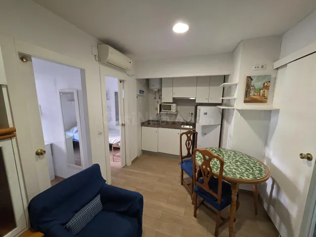 PISO DE 2 DORMITORIOS CON BALCONES A LA CALLE EN EL BARRIO D - foto 3