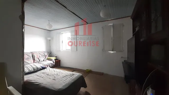 CASA CON GALPÓN, PATIO Y PEQUEÑA PARCELA CERCA DE CELANOVA — 15