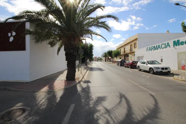 Casa en planta baja con gran patio para reformar en la carretera de medina — 28