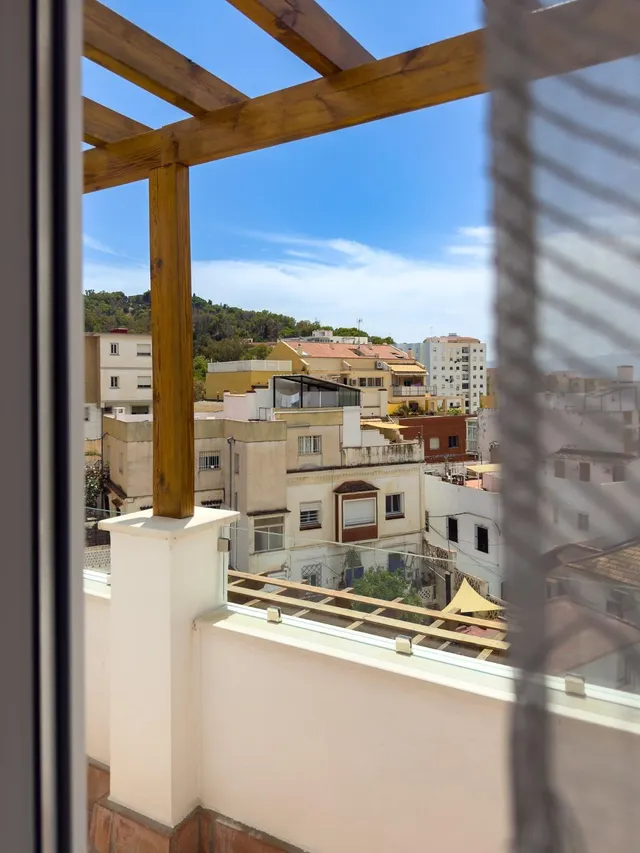 Espectacular ático dúplex con solárium privado y vistas despejadas en Conde de Ureña — 32